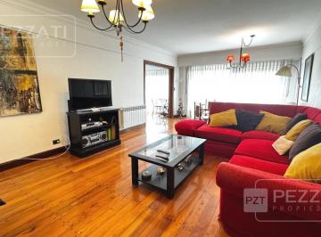 Departamento · 172m² · 4 Ambientes · 1 Cochera · Piso en Venta en Mar del Plata. Frente a Plaza Mitre. Cochera. Baulera