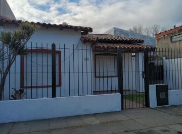 Casa · 70m² · 3 Ambientes · 2 Cocheras · Alquiler Casa 3 Amb. Haedo