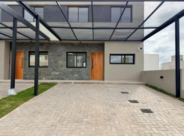 Casa · 94m² · 4 Ambientes · 2 Cocheras · Duplex 2 Dorm. 2 Plantas en Docta