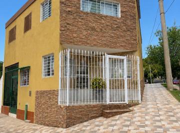 Casa · 89m² · 4 Ambientes · 1 Cochera · Casa Dos Dorm. en Barrio Sarmiento en Venta