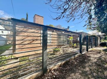Casa · 129m² · 3 Ambientes · 2 Cocheras · Alquiler/casa/2 Dorm/pileta/paseo del Este