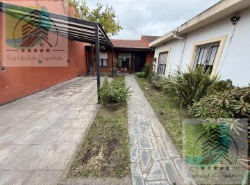 Casa · 110m² · 4 Ambientes · 2 Cocheras · Casa en San Cayetano