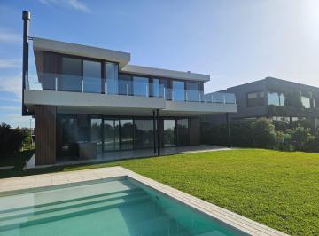Casa · 310m² · 7 Ambientes · 4 Cocheras · Casa Virazon