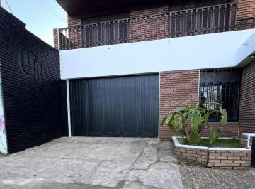 Bodega-Galpón · 300m² · 4 Ambientes · 10 Cocheras · Casa en Lujan