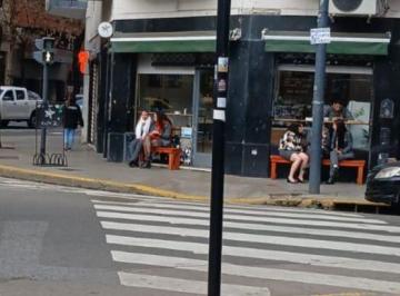 Local comercial , Barrio Norte · Boulogne Sur Mer 1000 Local en Esquina Cordoba Ideal Café m del Hospital Finocchiettolocal de