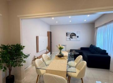 Casa de 4 ambientes, Mar del Plata · Venta Chalet PH 4 Ambientes. Patio Terraza y Garaje. La Perla