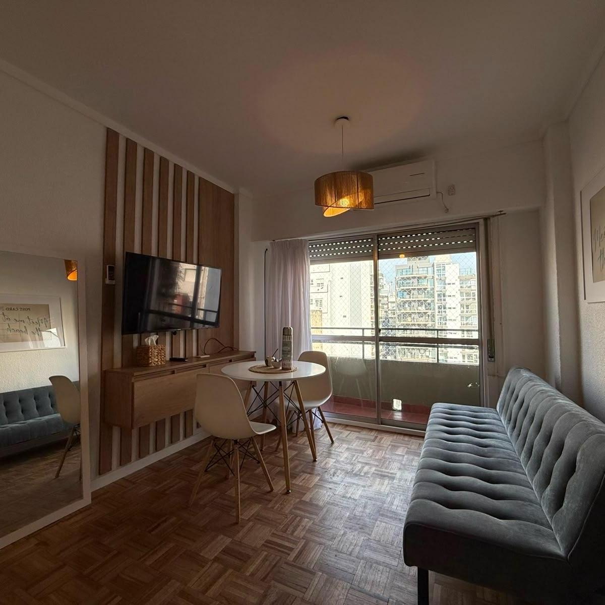 Monoambiente en venta al frente con balcón saliente - zona GÜemes