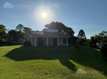 Casa · 250m² · 4 Dormitorios · 4 Cocheras · Casa en Venta Villa Allende Golf