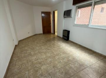 Departamento · 70m² · 2 Ambientes · Alquilo Departamento de 2 Dorm. Ubicado en Peru 114 Esquina Obispo Trejo en Nueva Cordoba