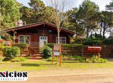 Casa de 3 ambientes, Nueva Atlantis · Hermoso Complejo de 4 Cabañas - C1120