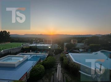 Hotel · 1200m² · 13 Ambientes · 13 Cocheras · Excepcional Complejo de 13 Cabañas con Piscinas y Spa en Villa Icho Cruz.