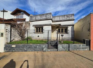 Casa · 88m² · 3 Ambientes · Casa a Reciclar en Venta en Villa Sarmiento
