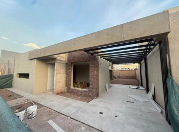 Casa de 6 ambientes, Carrodilla · Casa a La Venta en Lujan de Cuyo