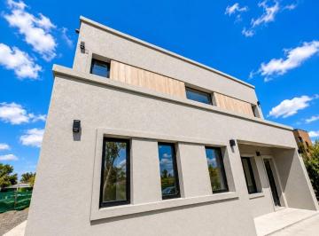 Casa · 150m² · 5 Ambientes · 2 Cocheras · Casa en Venta 5 Ambientes en Pilar del Este Santa Sofia