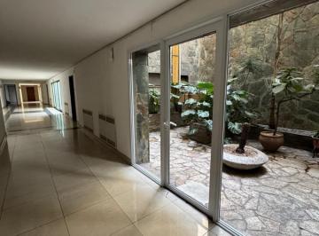 Departamento · 95m² · 5 Ambientes · 1 Cochera · Departamento Semi Piso en Centro