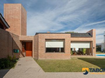 Casa · 450m² · 10 Ambientes · 3 Cocheras · Venta Casa 3 Dorm, 2 Escritorios + Quincho Independiente - Pileta - Asador - Cochera