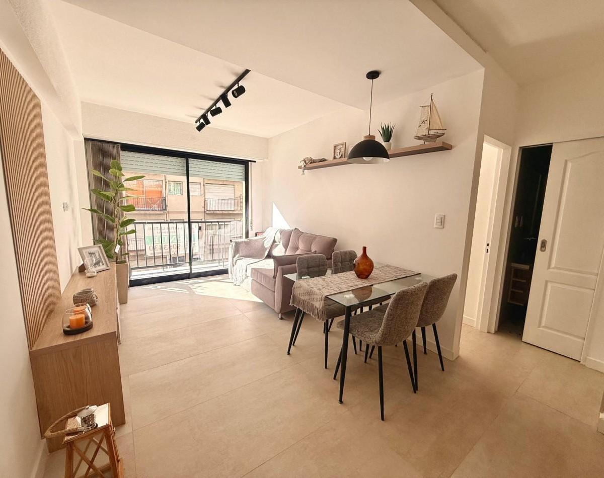 Depto 2 amb, 37.5m² con balcón — Centro