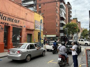 Local comercial · 230m² · 8 Ambientes · Local Centrico a Pasos Peatonal Tucuman