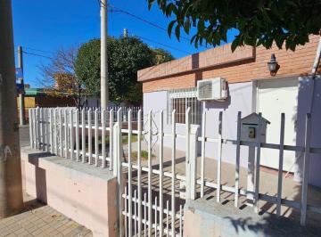 Casa · 150m² · 4 Ambientes · 1 Cochera · Casa en Alquiler de 3 Dorm. en Barrio Residencial America