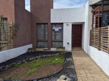 Casa · 45m² · 2 Ambientes · Alquiler Comercial Carrara Horizonte Cordoba