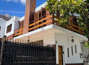 Casa de 7 ambientes, Morón · Vendo Hermosa Propiedad Multifamiliar