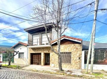 Casa · 110m² · 5 Ambientes · 1 Cochera · Casa 4 Amb con Cochera, Patio y Terraza - 25 de Mayo 822