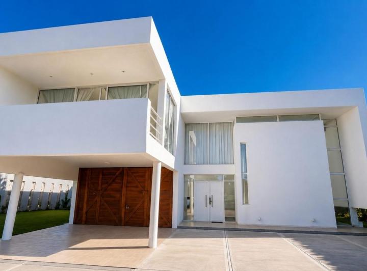 Casa · 342m² · 5 Ambientes · 1 Cochera
