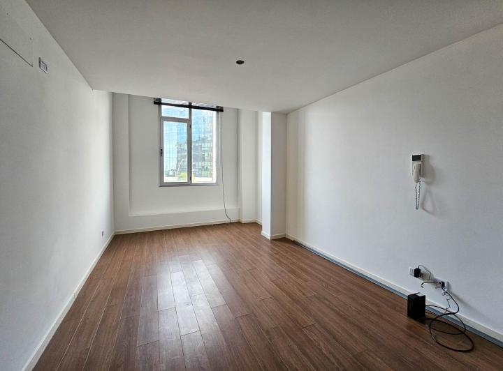 Oficina comercial · 56m² · 1 Ambiente · 1 Cochera