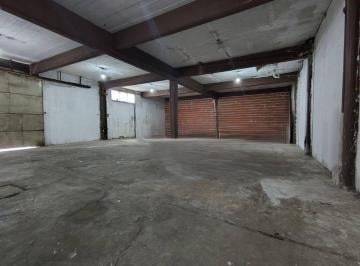 Bodega-Galpón · 595m² · Venta Galpón + Vivienda Villa Dominico C/terraza