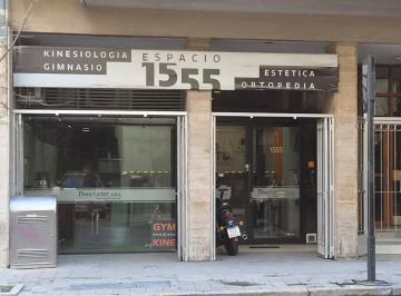 Local comercial · 147m² · Venta Local - con Oficinas - Vestuarios - Centro
