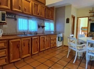Casa · 90m² · 4 Ambientes · Casa en Venta - 2 Dorm. 1 Baño - Villa Gesell