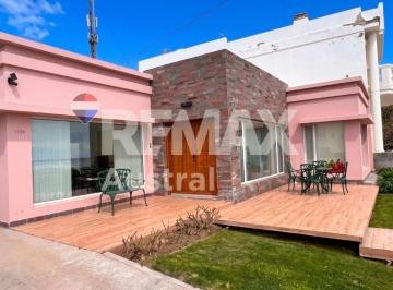 Casa · 316m² · 4 Ambientes · 1 Cochera · Casa 2 Dorm. Rada Tilly Frente Al Mar