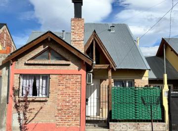 Casa · 162m² · 4 Ambientes · Casa en Esquel