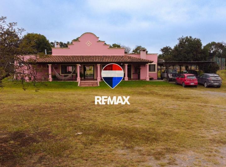 Casa · 312m² · 5 Ambientes · 2 Cocheras