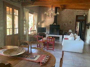 Casa de 4 ambientes, Luján · Casa en Alquiler - Club de Campo Santa Catalina