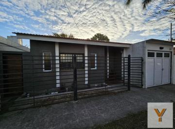Casa · 150m² · 3 Ambientes · 1 Cochera · Casa en Venta - 2 Dorm. 1 Baño - Cochera - 380 m² - Santa Teresita