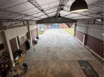 Bodega-Galpón de 3 ambientes, Moreno · Gran Galpón con Vivienda | Próximo a Acceso Oeste"