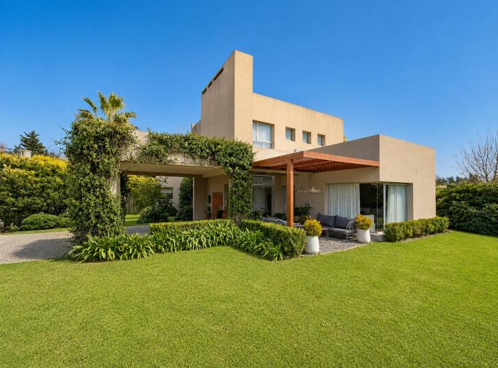 Casa · 316m² · 7 Ambientes