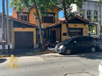 Casa · 227m² · 5 Ambientes · 2 Cocheras · Casa en Quilmes