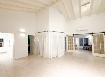Casa · 163m² · 3 Ambientes · 3 Cocheras · Casa en Alquiler en Beccar San Isidro