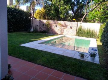 Casa de 5 ambientes, Córdoba · Alquiler en Housing del Rio - Casa Amoblada 2 Dorm. 2 Baños, Piscina.