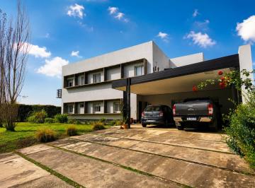 Casa Venta 650m² de 4 ambientes · Casa de 2 Plantas en Country Praderas del Nogal