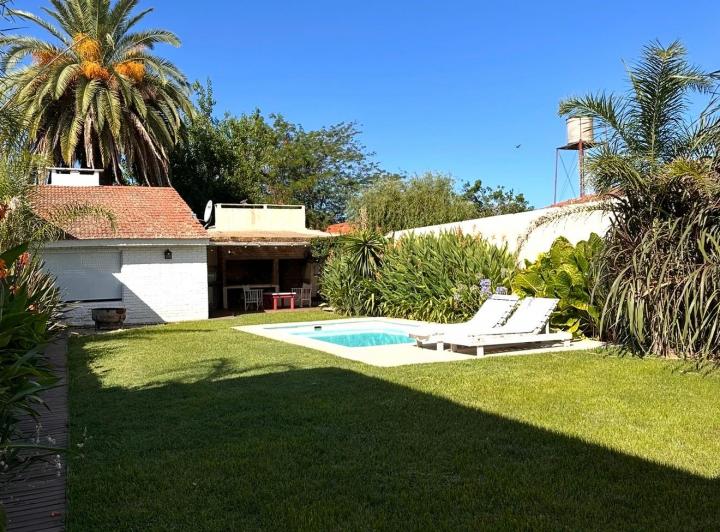Casa · 100m² · 4 Ambientes · 1 Cochera