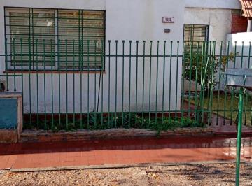 Casa · 132m² · 7 Ambientes · 1 Cochera · Casa con Vivienda Independiente en Guaymallén