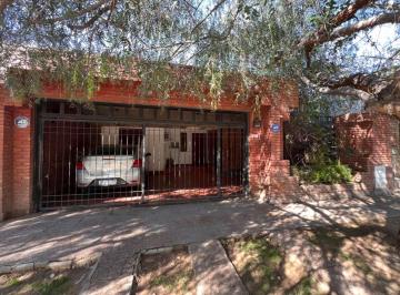 Casa · 170m² · 4 Ambientes · 2 Cocheras · Venta Casa 3 Dorm con Cochera Doble