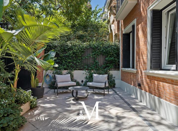 Casa · 487m² · 7 Ambientes · 2 Cocheras