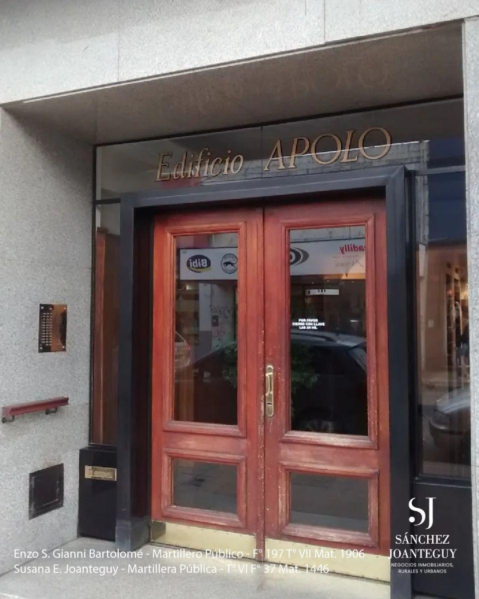 Depto 4 amb, 60m² en 7Mo piso lateral — Centro