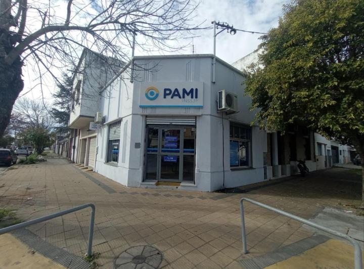 Local comercial · 350m² · 8 Ambientes · 1 Cochera