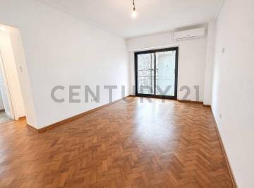 Departamento · 62m² · 4 Ambientes · Venta Departamento 4 Ambientes con Lavadero Separado en Palermo Ultra Refaccionado a Nuevo Luminoso