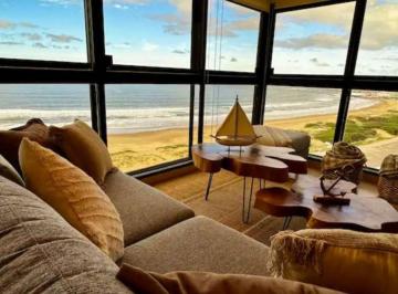 Departamento de 5 ambientes, Uruguay · Departamento Tres Dorm. Frente Al Mar · Parada 3 Playa Brava - Punta del Este
